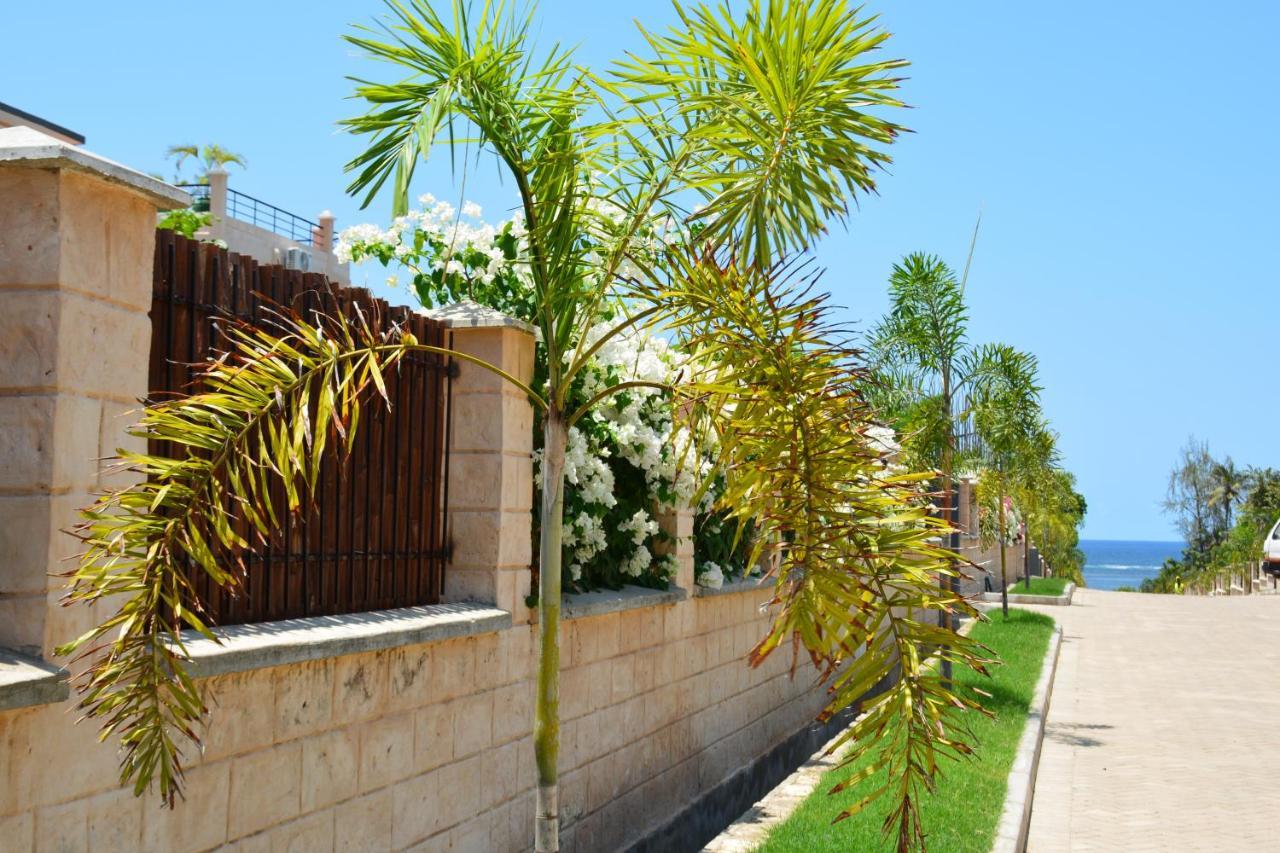 Fiorella Beach House, Диани Бийч Екстериор снимка