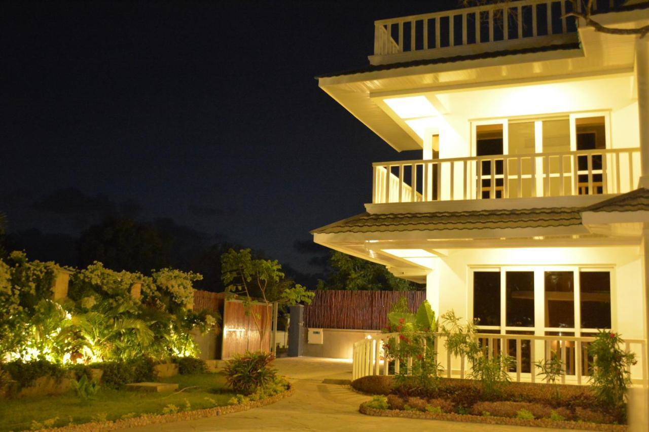Fiorella Beach House, Диани Бийч Екстериор снимка